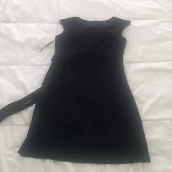NWT Chetta B sleeveless Little black dress with side belt attached to tie - Picture 4 of 9